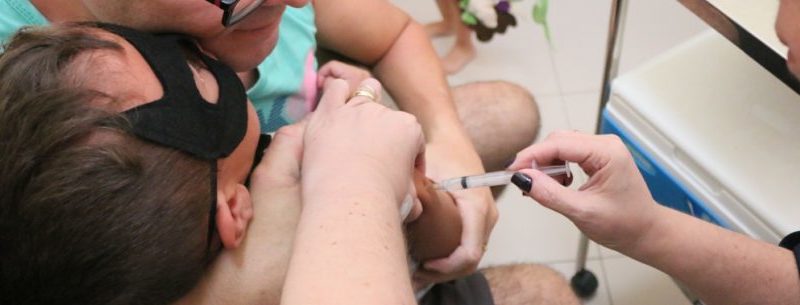 Caraguatatuba imuniza cerca de 400 crianças na Campanha de Vacinação Contra Sarampo