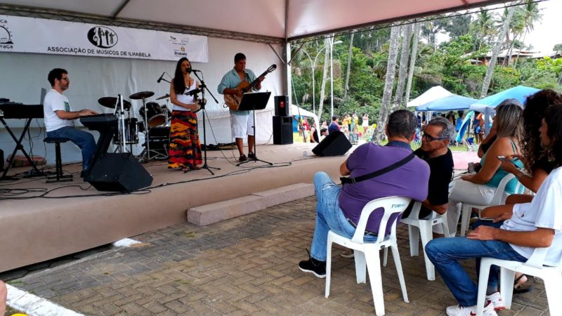 “Música na Praça” agita a Praia do Sino”
