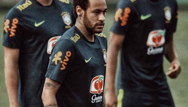 Craque da seleção brasileira flagrado em balada ilegal