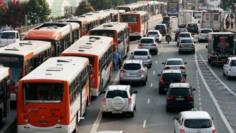Ataques a ônibus em São Paulo