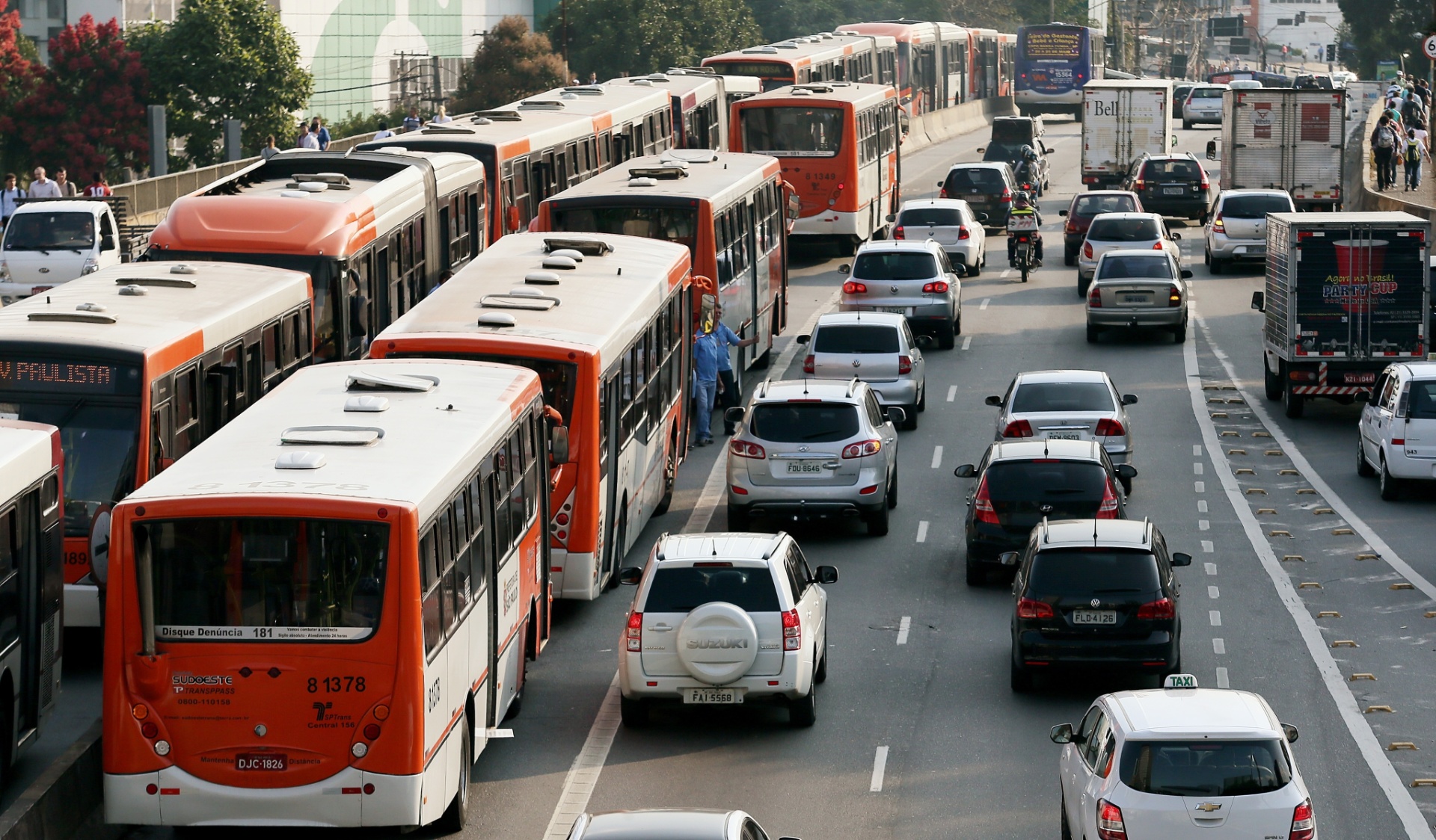 Ataques a ônibus em São Paulo