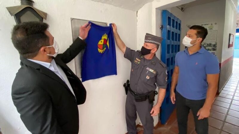Felipe Augusto homenageia PMs que participaram da prisão da “Quadrilha do PIX”