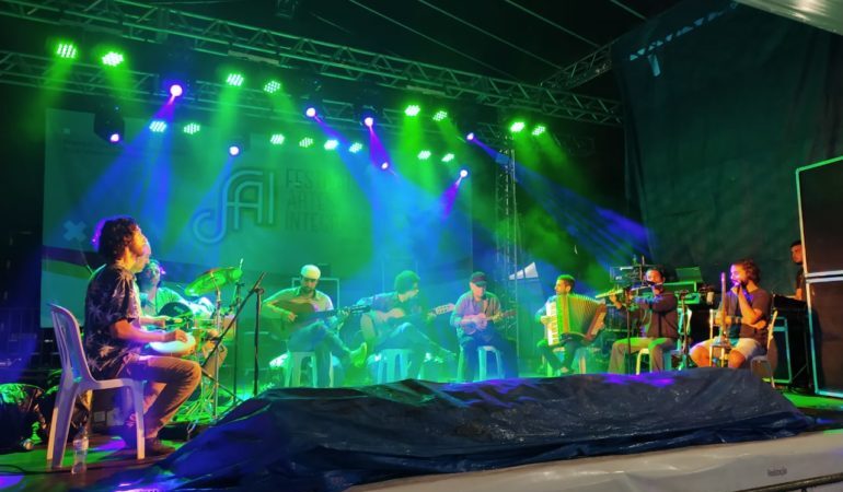 Shows gratuitos na Praça de Eventos marcam programação do FAI nesta sexta, 19