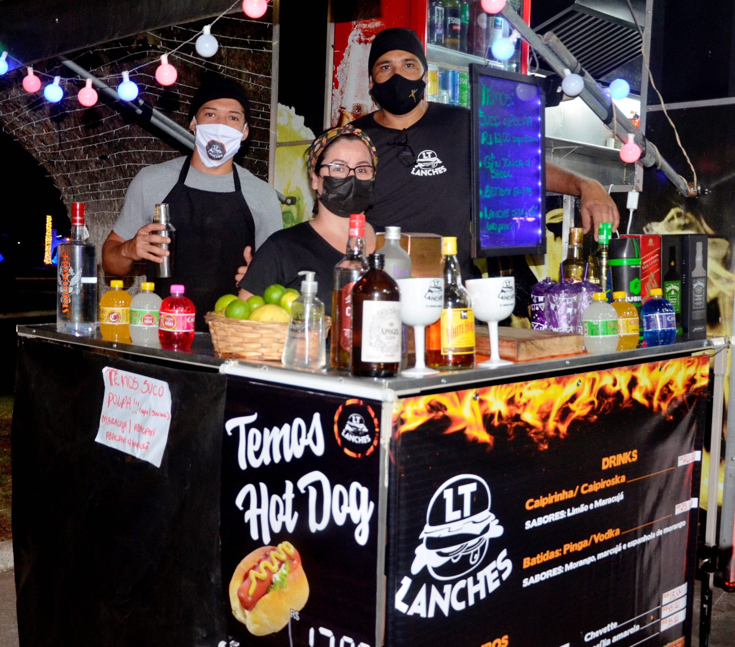 Equipe e Família LT Lanches