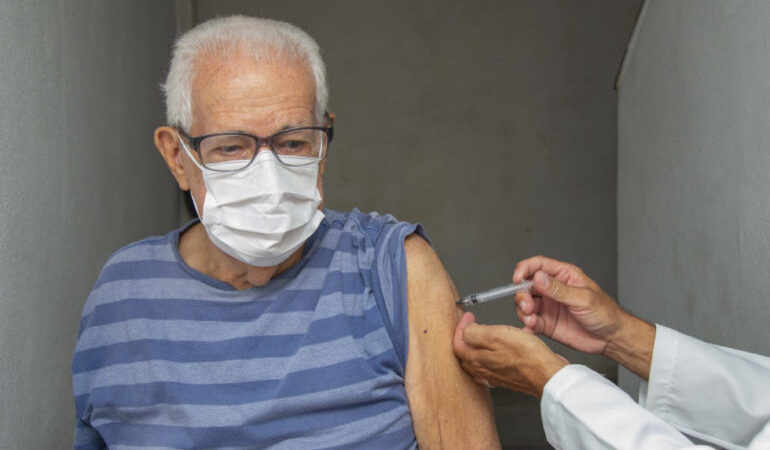 VACINAÇÃO CONTRA A INFLUENZA ENCERRA NESTA SEXTA-FEIRA (03)