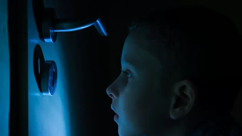 Seu filho flagrou vocês na hora “H”, o que fazer?
