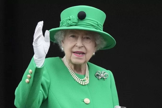 Divulgada a causa da morte da rainha Elizabeth II