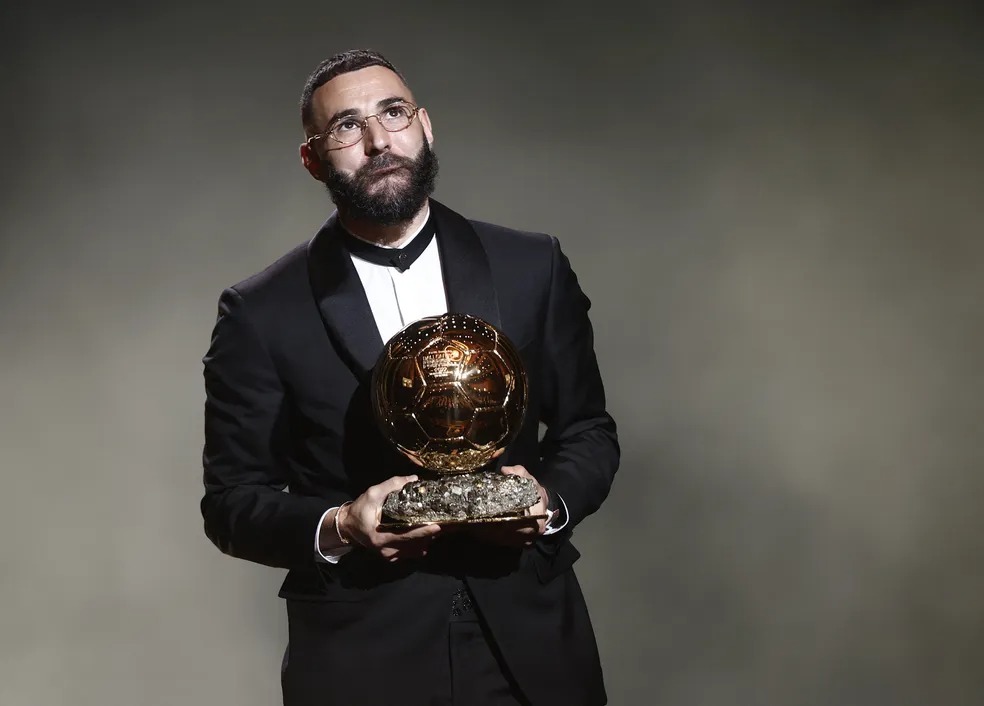Benzema é melhor jogador do mundo e levou Bola de Ouro 2022