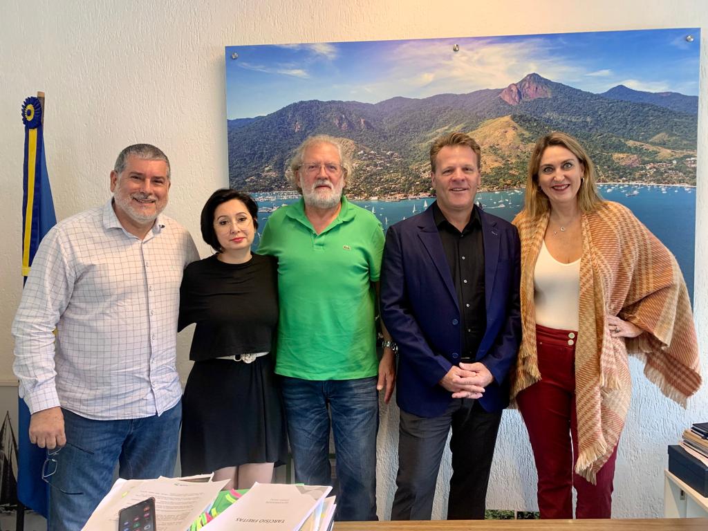 Ex-vice-presidente da Disney troca experiências com Prefeito Toninho Colucci