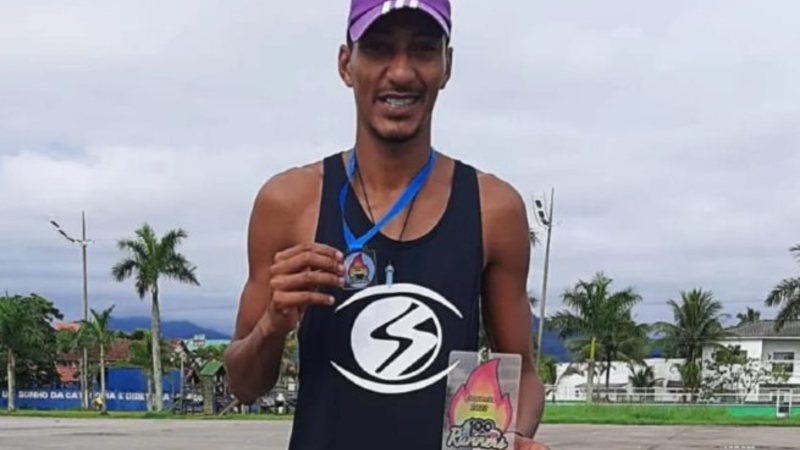 Atleta sebastianense ganha prova beneficente Casca Runner em Caraguatatuba