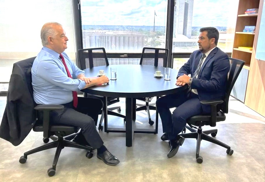 Prefeito Felipe Augusto lidera conversas sobre possíveis instalações de helipontos, heliportos e aeroportos no Litoral Paulista
