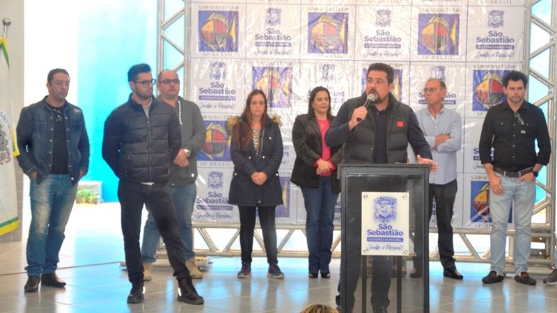 PREFEITO FELIPE AUGUSTO INAUGURA  A CRECHE DO PONTAL DA CRUZ