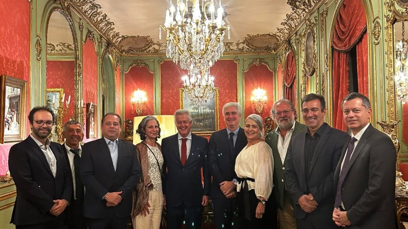 Ilhabela fortalece laços com a Espanha visando acordos comerciais e impulsionar o turismo