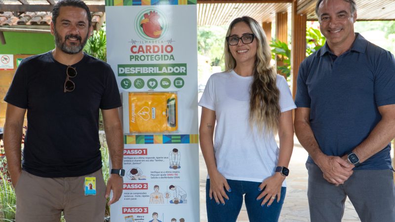 “Ilhabela Cidade Cardio Protegida” instala desfibrilador externo automático no Centro da cidade
