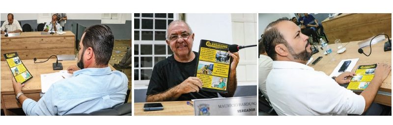 Vereadores lendo a Revista Celebridades