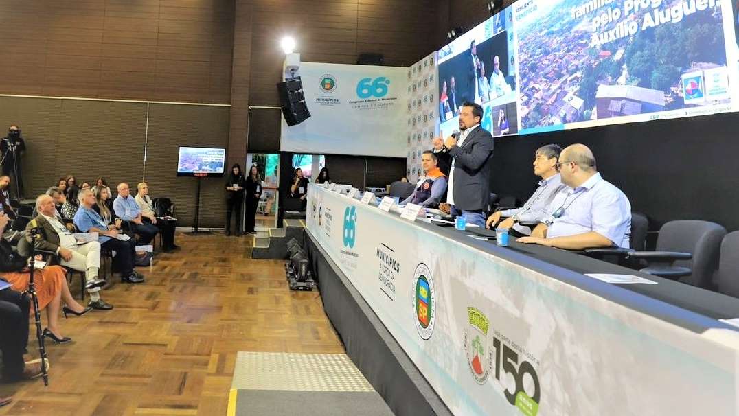 Prefeito Felipe Augusto destaca resiliência de São Sebastião em palestra no 66º Congresso Estadual de Municípios