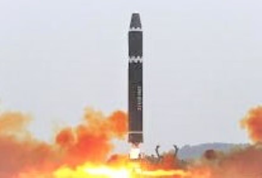 Coreia do Norte dispara mísseis balísticos no mar do Japão