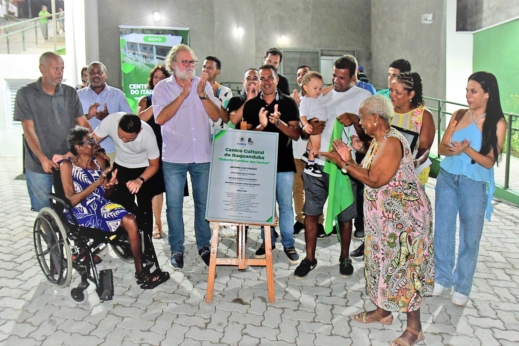 Toninho Colucci entrega para o Itaquanduba o novo Centro Cultural do bairro