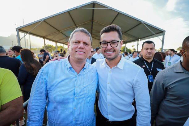 Governador Tarcísio de Freitas declara apoio a Reinaldinho Moreira durante encerramento do 7º Conexidades e elogia liderança do prefeito Felipe Augusto