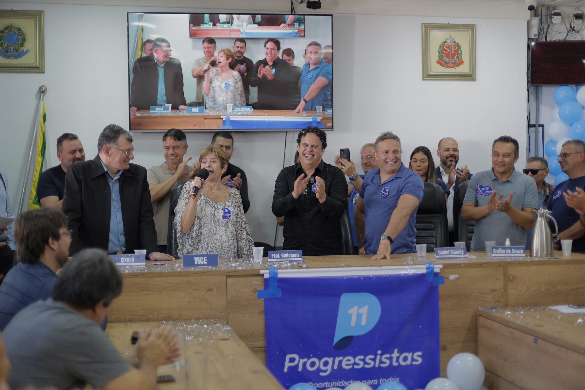 Professor Gleivison confirmado como candidato a prefeito e Deborah Zilberstein será sua vice