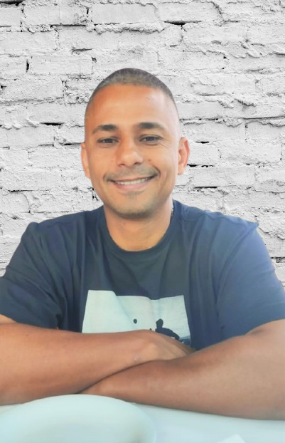 Conheça o candidato Dinda