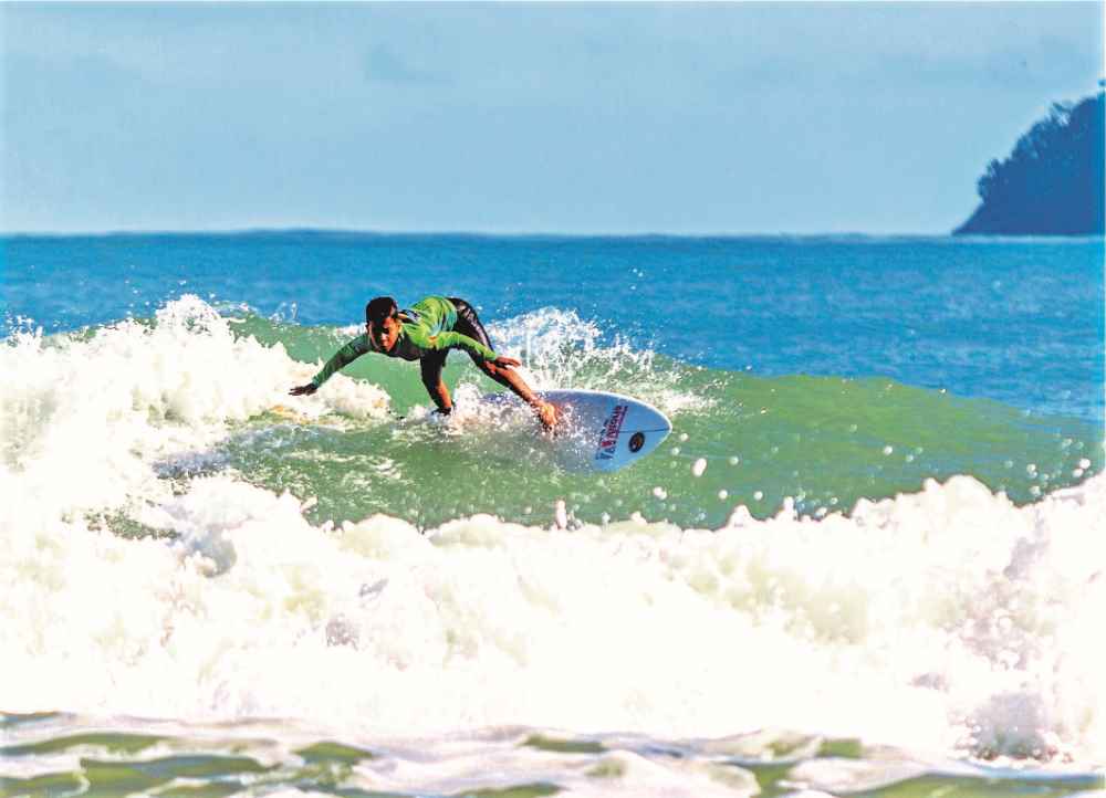 Campeão de 8 anos precisa de ajuda para competir!