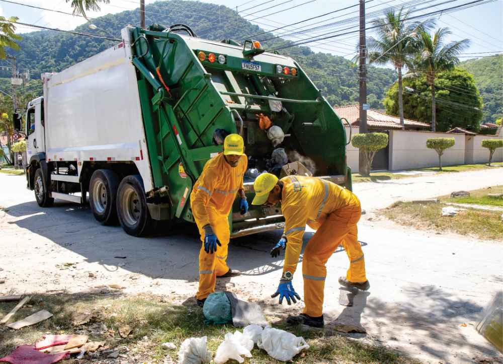 Nova empresa de coleta de lixo começa a operar em São Sebastião