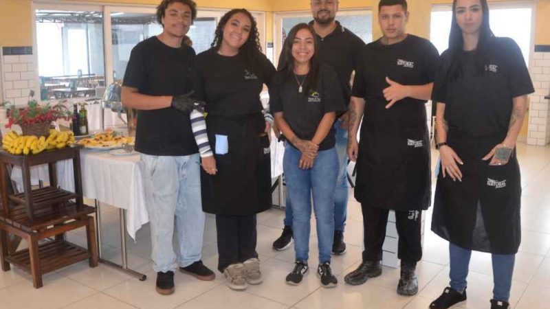 Feijoada com samba é no Tebar