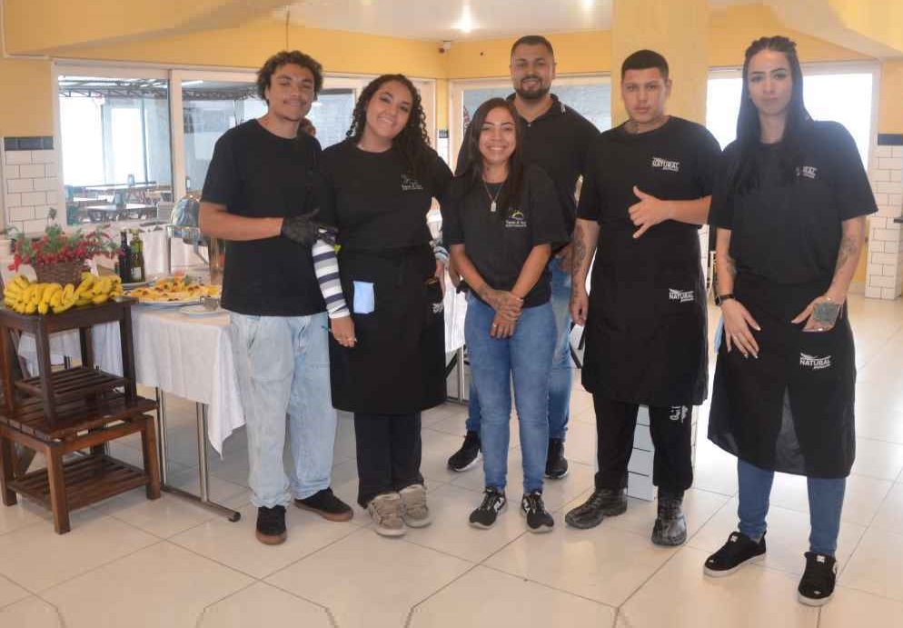 Feijoada com samba é no Tebar