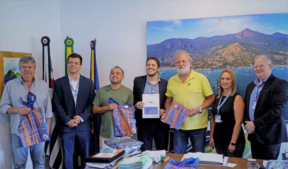 Prefeito Toninho Colucci garante 50 casas populares em Ilhabela