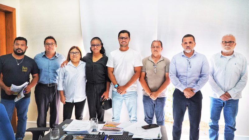 Prefeito Reinaldinho recebe SindServ para reunião