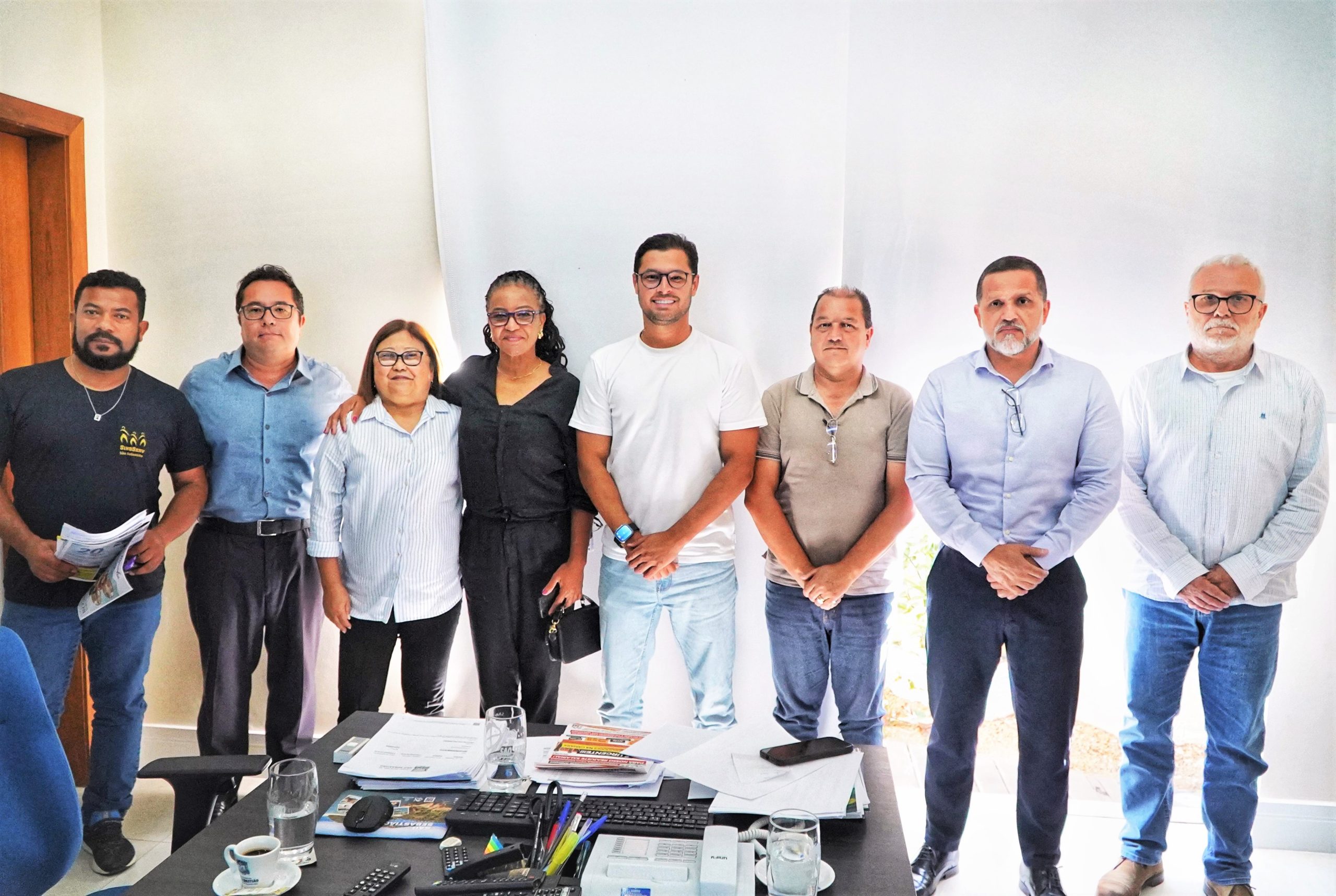 Prefeito Reinaldinho recebe SindServ para reunião