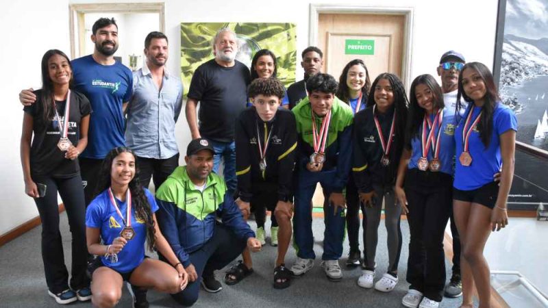 Atletismo de Ilhabela brilha nos Jogos Regionais com 14 medalhas