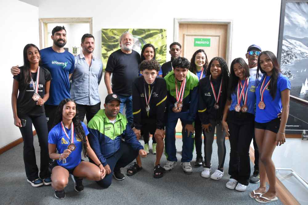 Atletismo de Ilhabela brilha nos Jogos Regionais com 14 medalhas