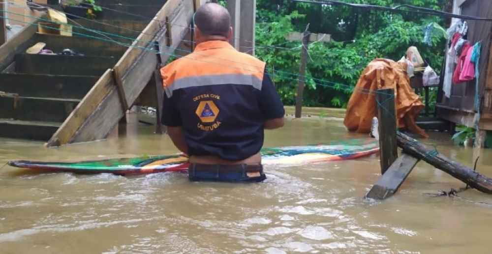Ubatuba recebe oficina sobre riscos de desastres e mudanças climáticas