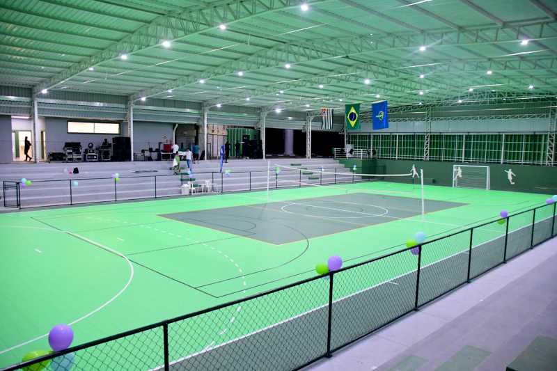 Entrega da fase final do Complexo Esportivo em Ilhabela