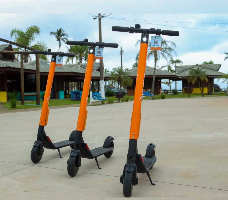 Moradores e turistas ganham nova opção de mobilidade com 250 patinetes elétricos em São Sebastião